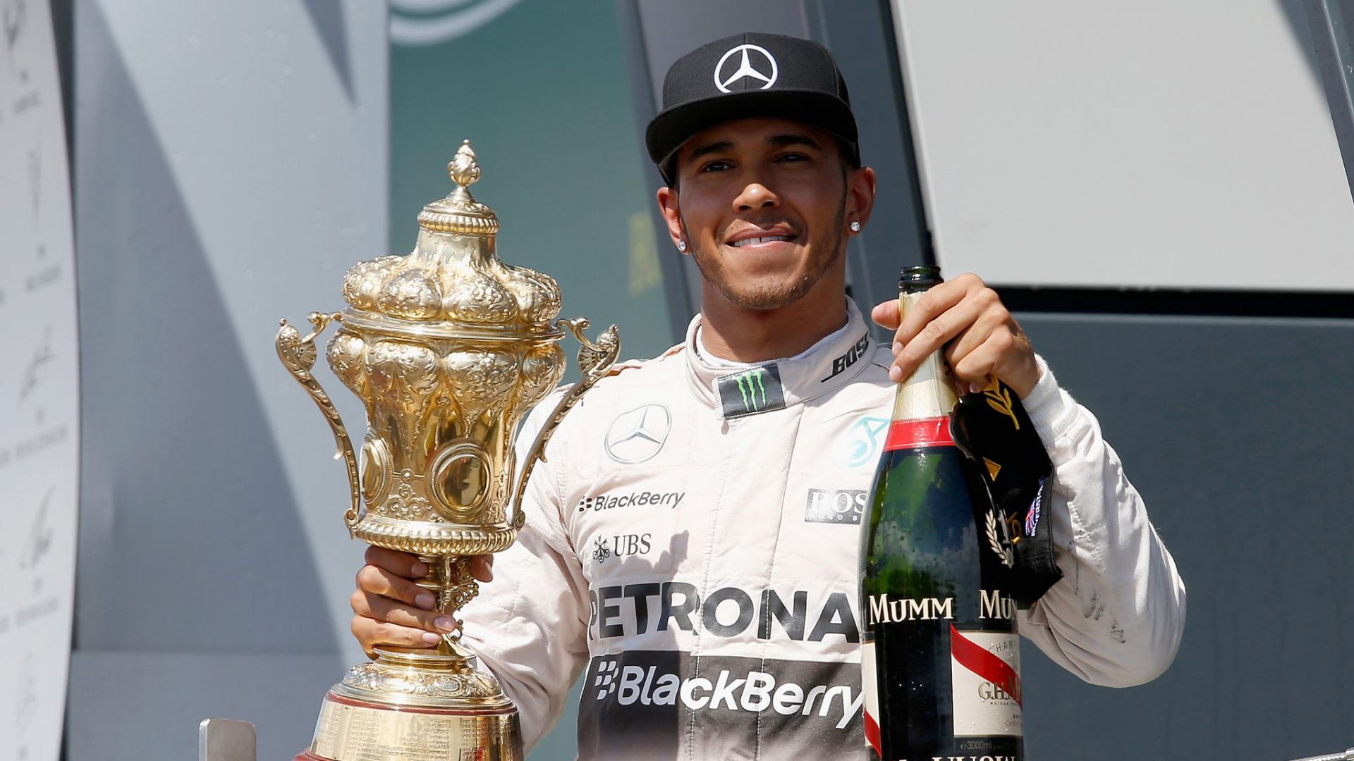6. Most Career Points (4979.5) – Lewis Hamilton