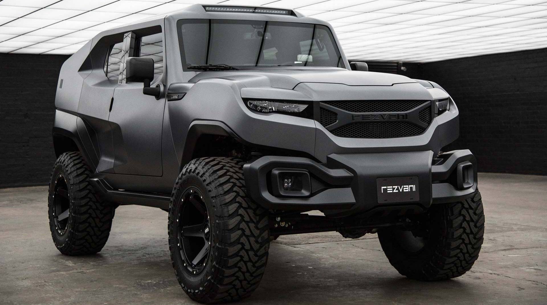 Chris Brown – Rezvani Tank