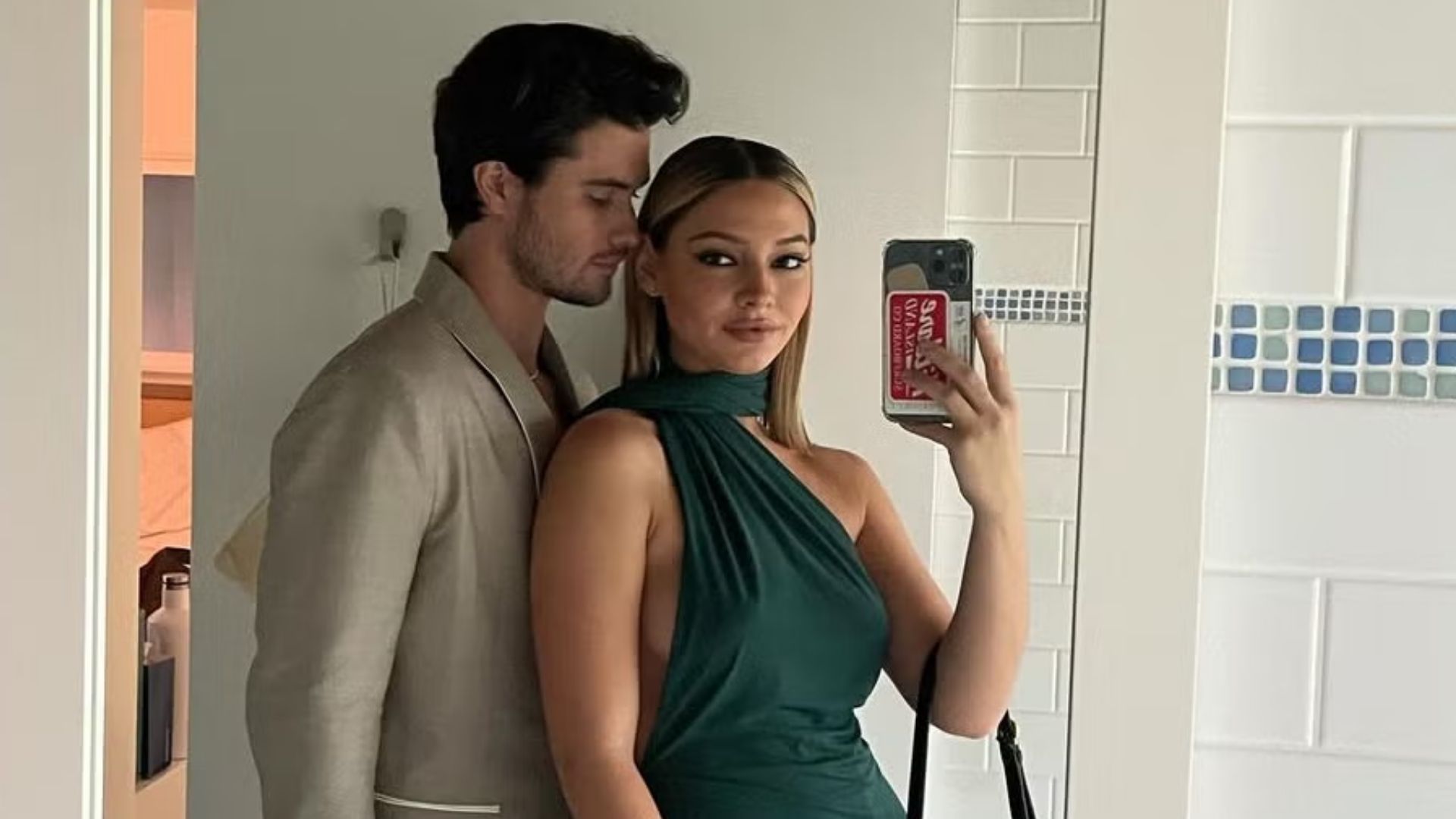 Madelyn Cline & Chase Stokes