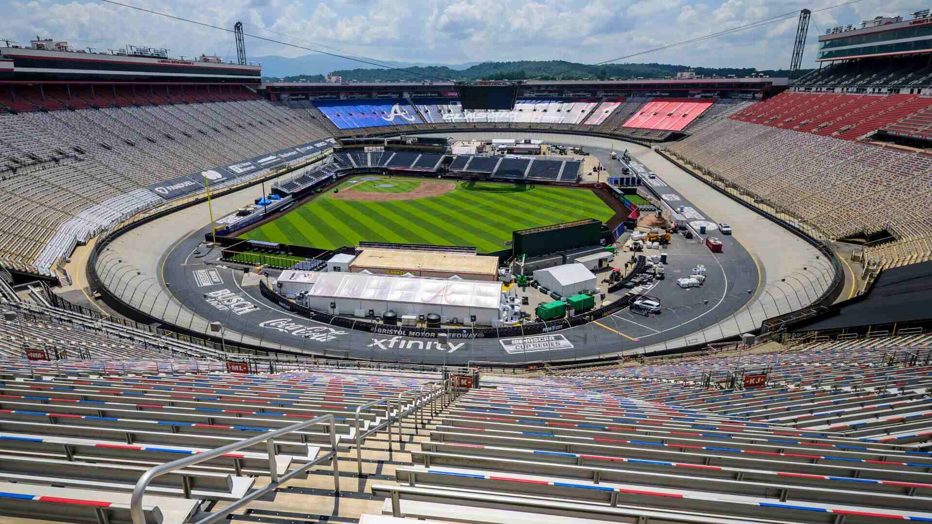 21. Thunder Valley – Bristol Motor Speedway