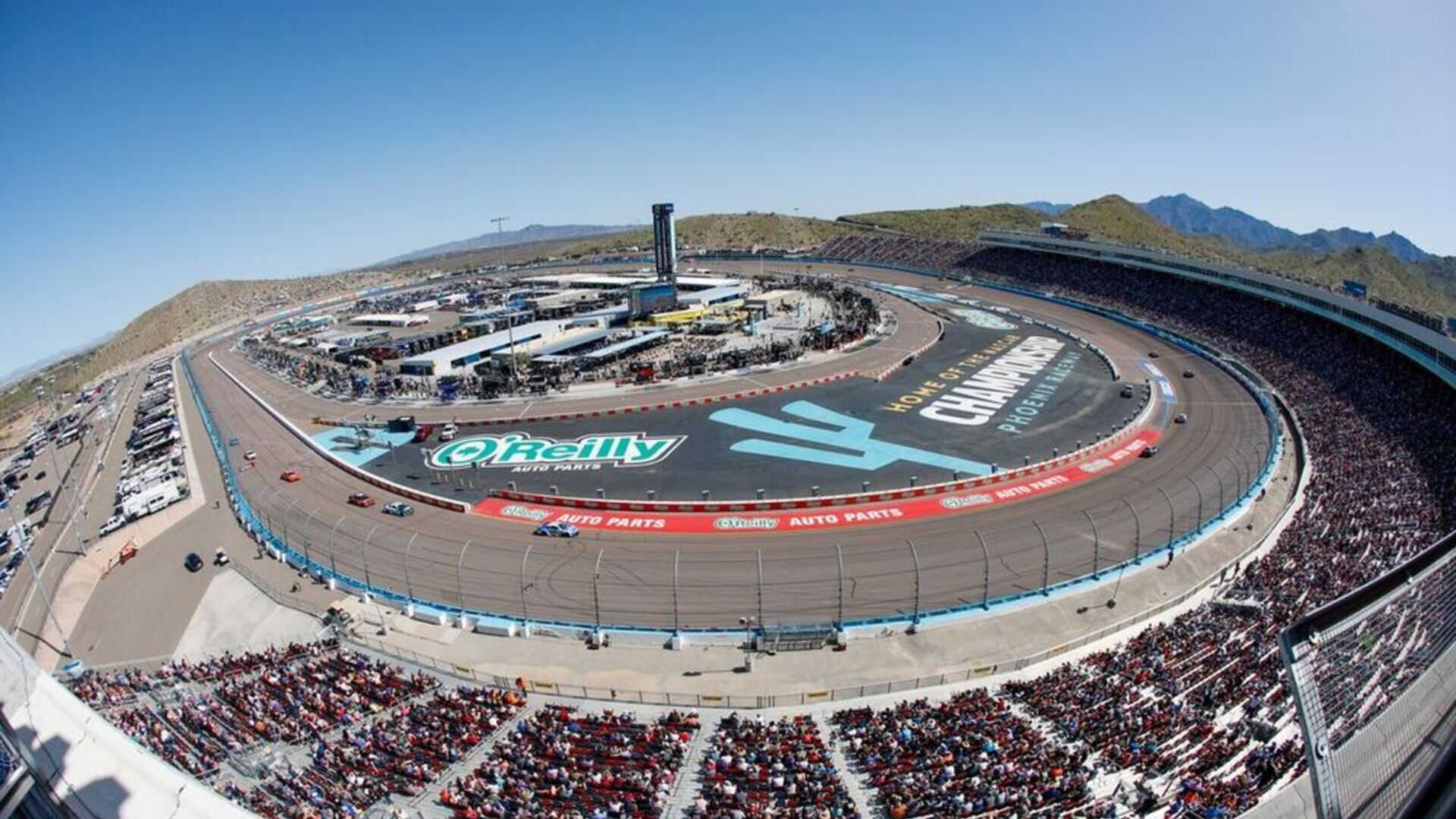 4. The Diamond in the Desert – Phoenix Raceway