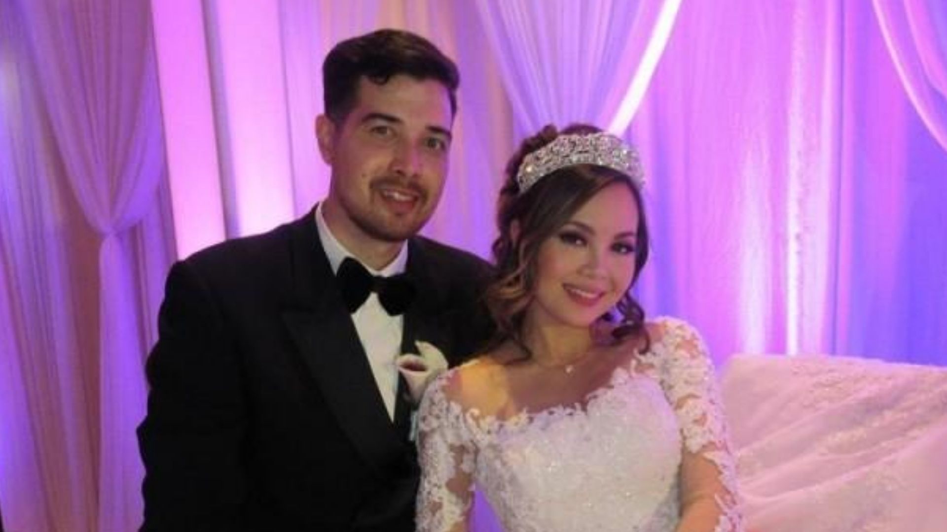 Anna Maria Perez de Tagle and Scott Kline Jr.