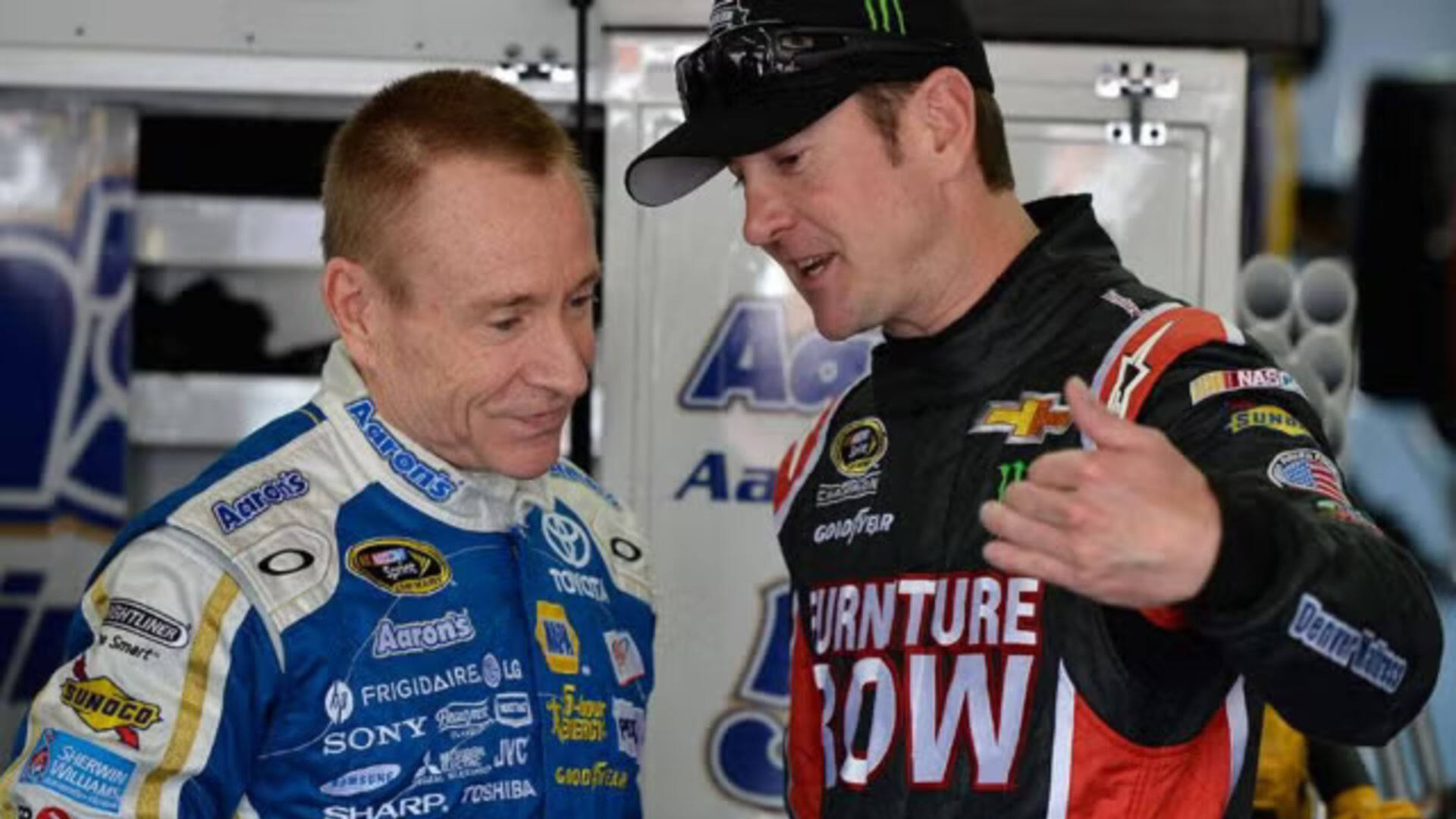 24. Mark Martin vs. Kurt Busch (Roush Fenway Racing)