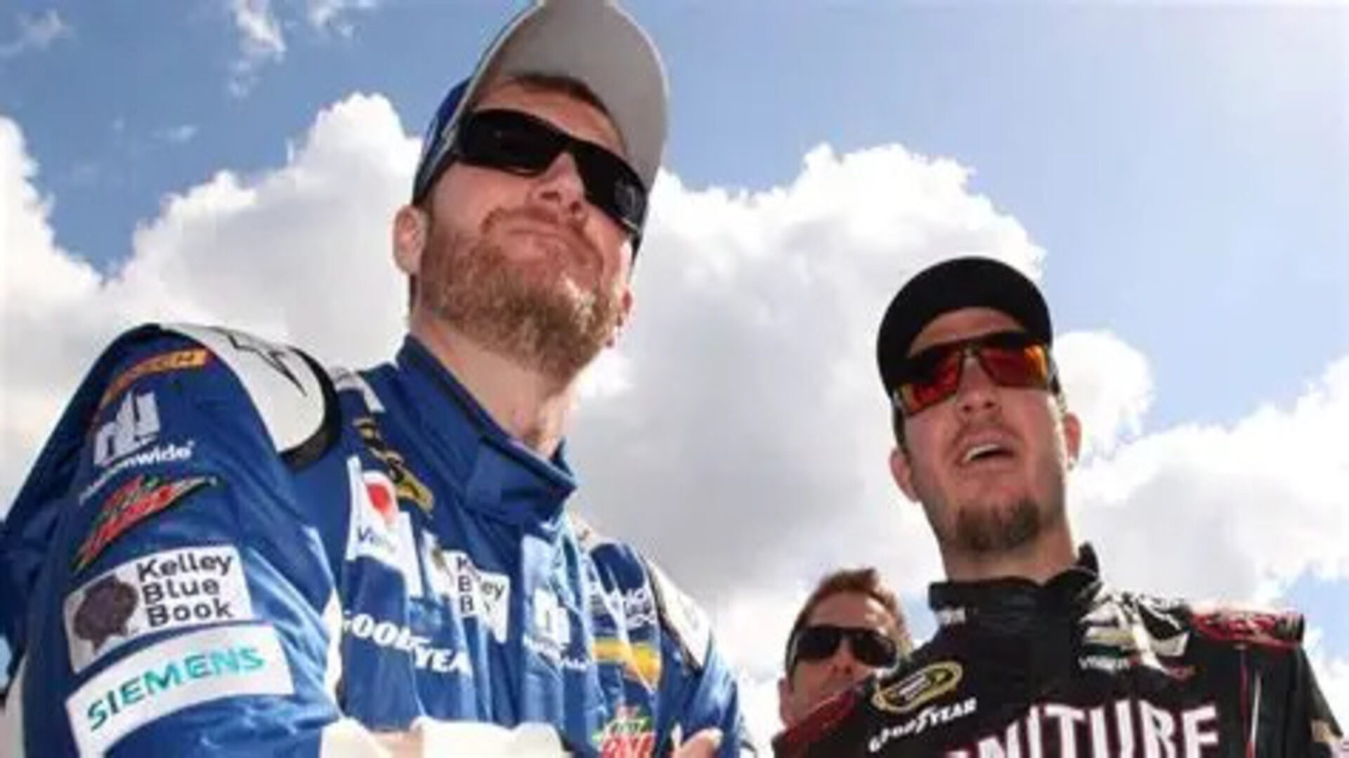 18. Dale Earnhardt Jr. vs. Martin Truex Jr. (DEI)
