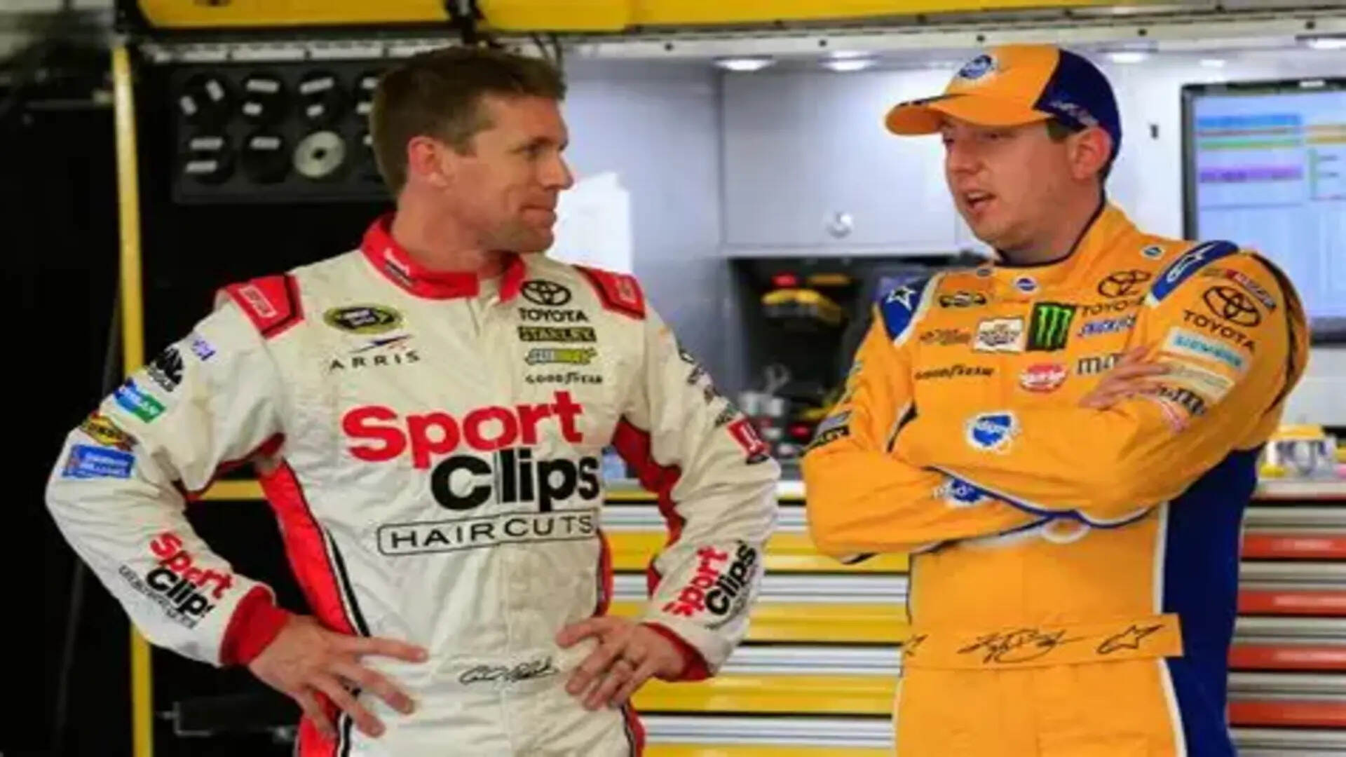 6. Kyle Busch vs. Carl Edwards (Joe Gibbs Racing)