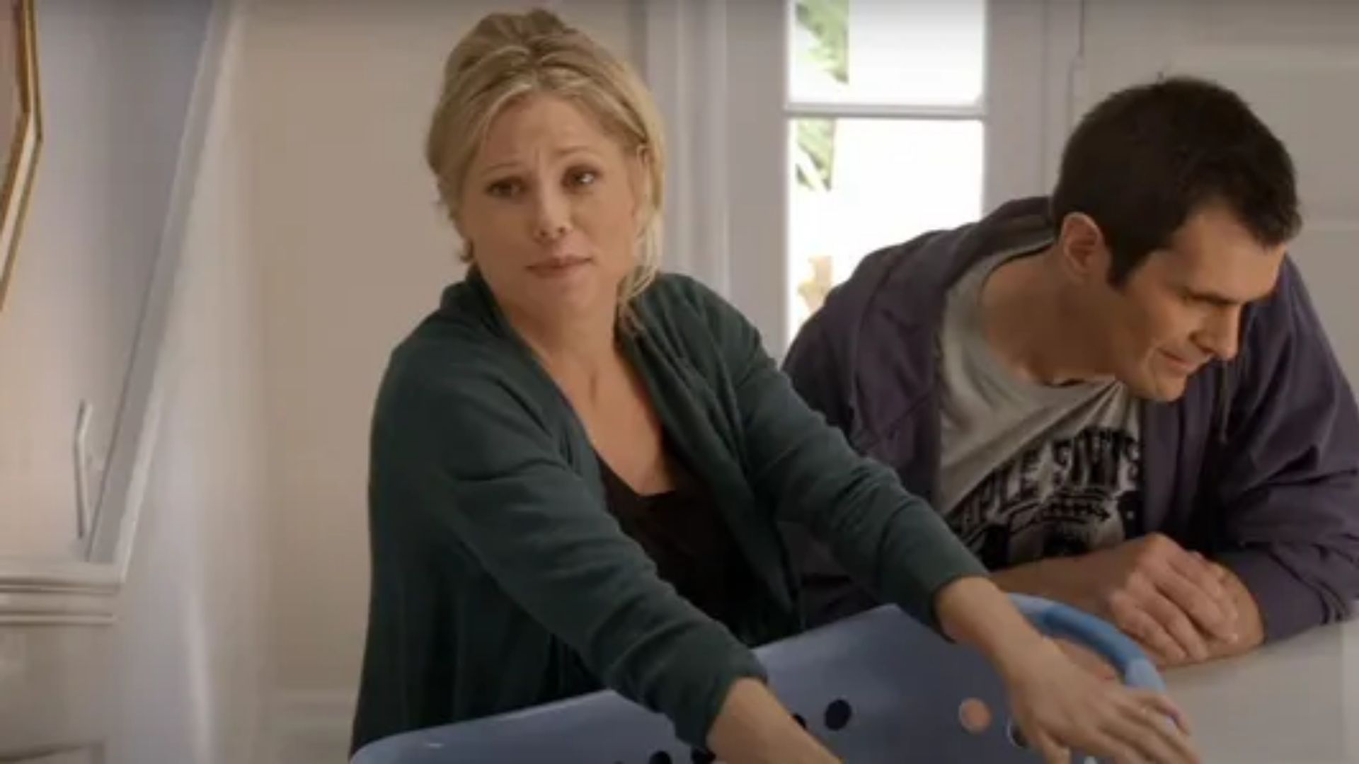 Julie Bowen’s Hidden Pregnancy In The Pilot