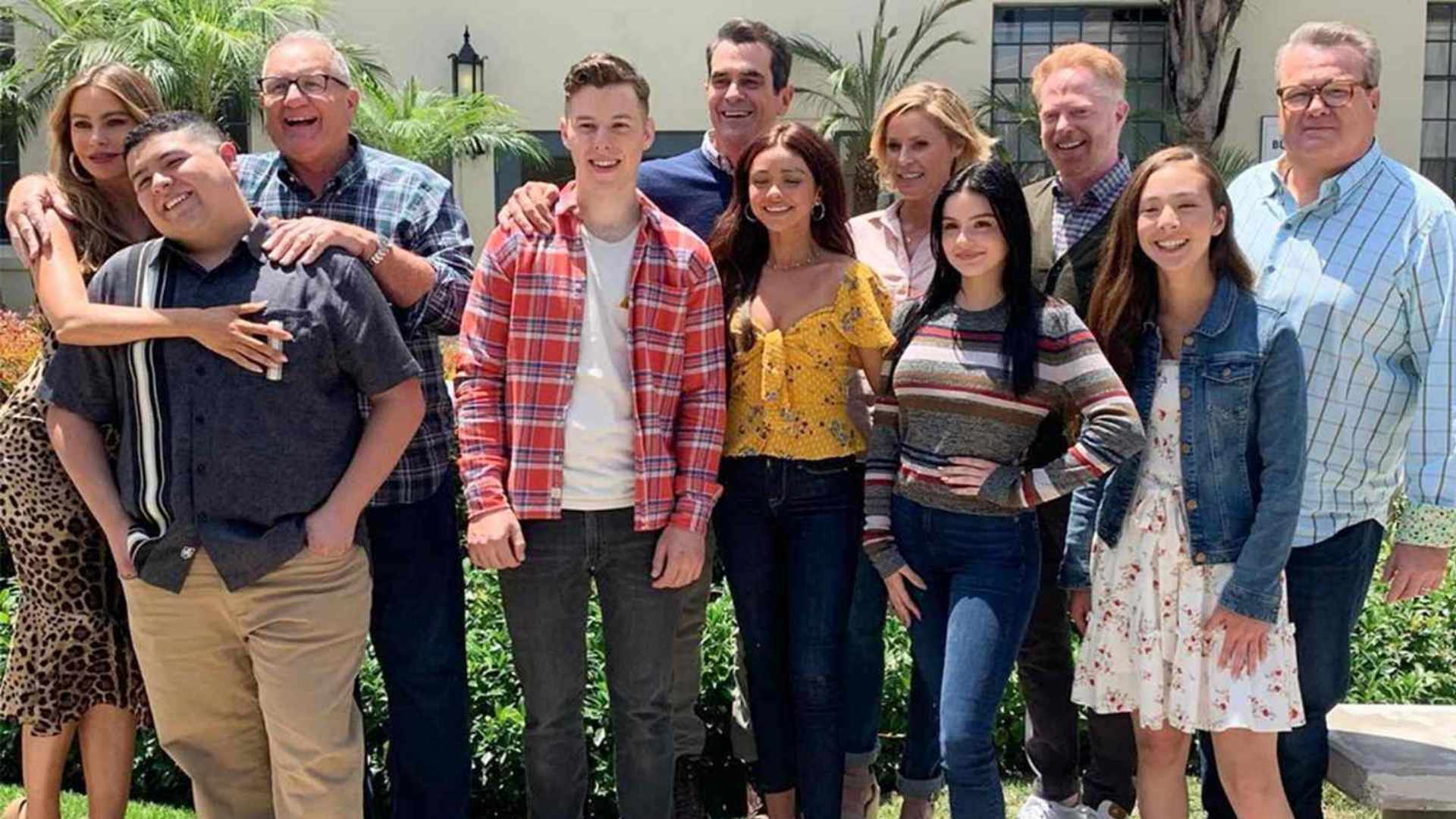 The 2012 Cast Stand For Equal Pay