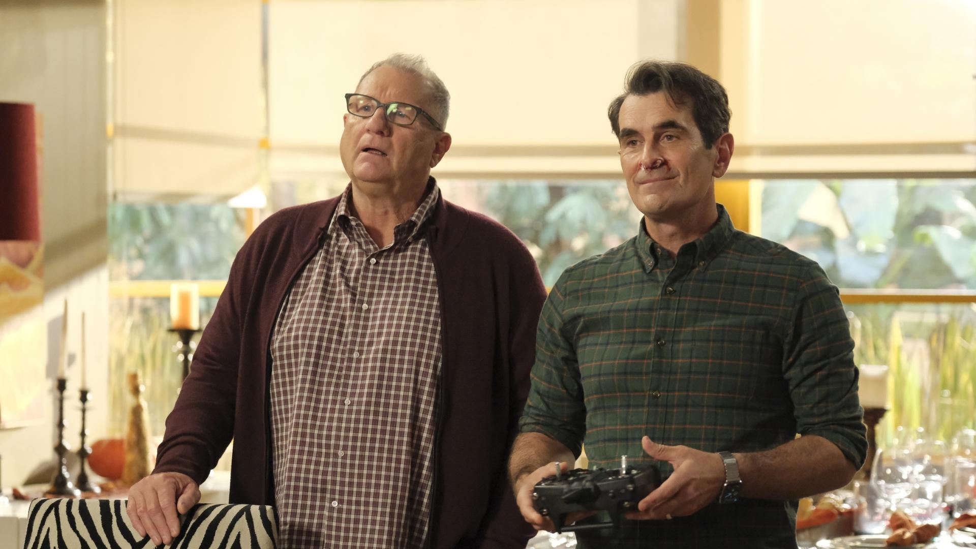 Near-Miss Casting Of Jay And Phil