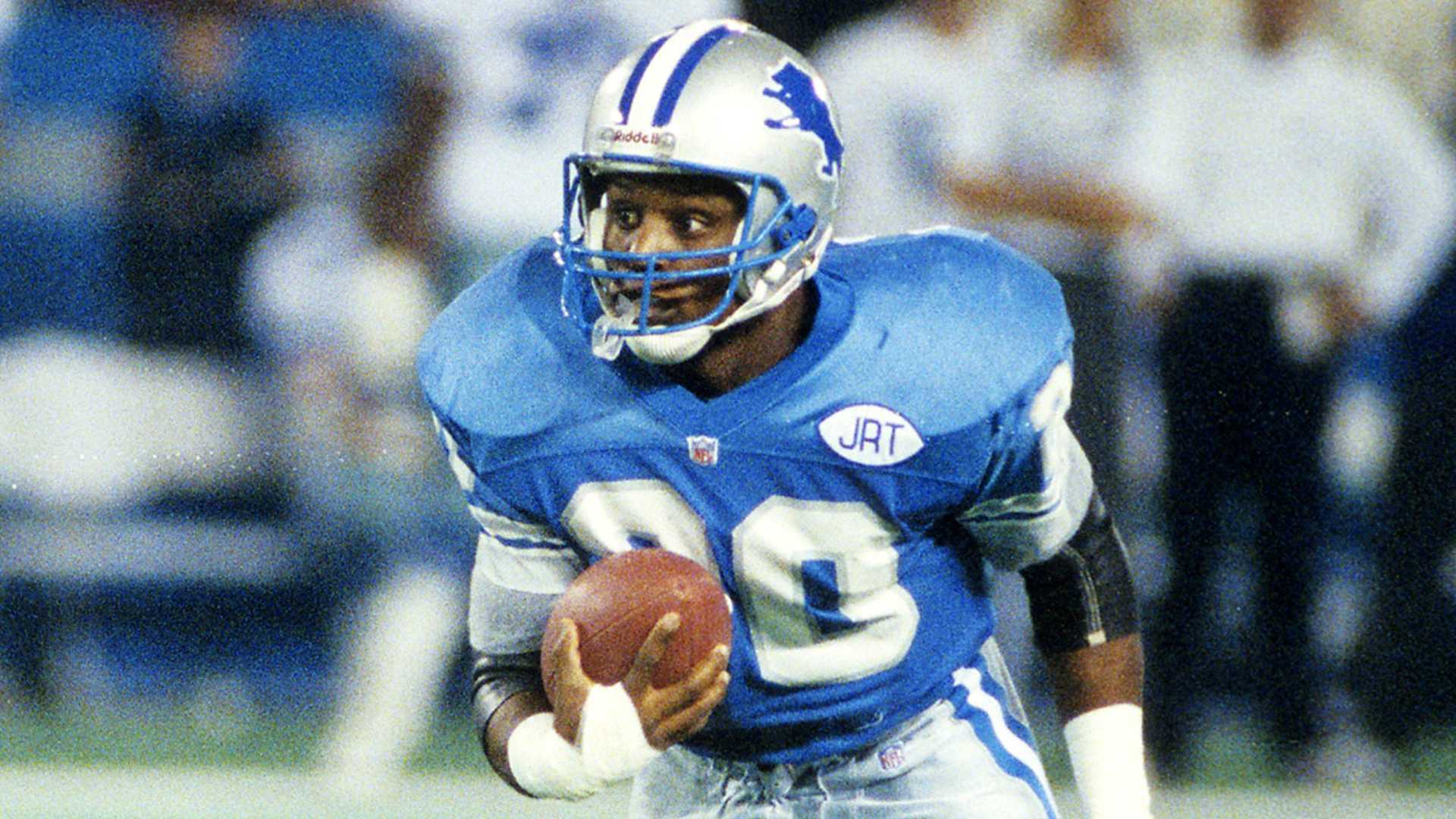 22. Detroit Lions (1990s Barry Sanders era) - Silver & Honolulu blue simplicity