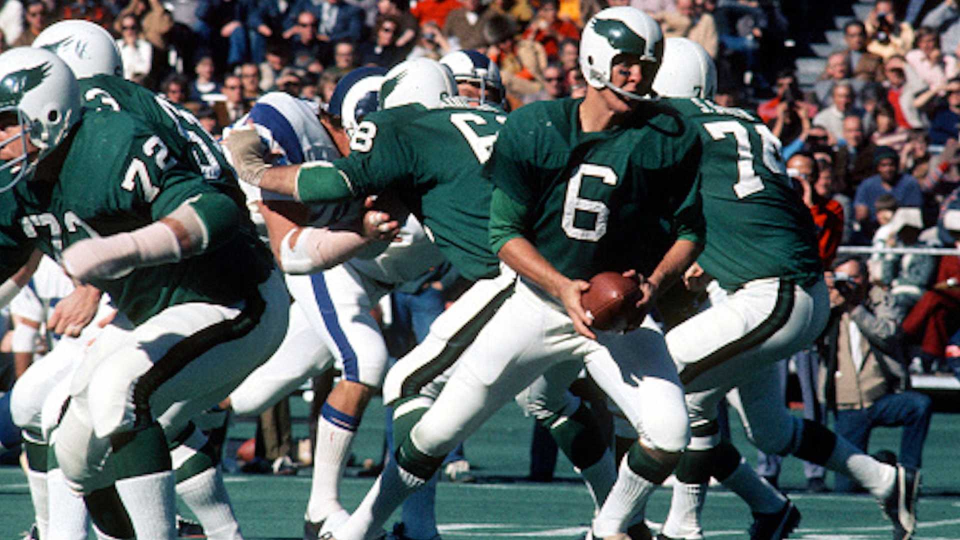 18. Philadelphia Eagles (1989–1995 Kelly Green) - Silver wings