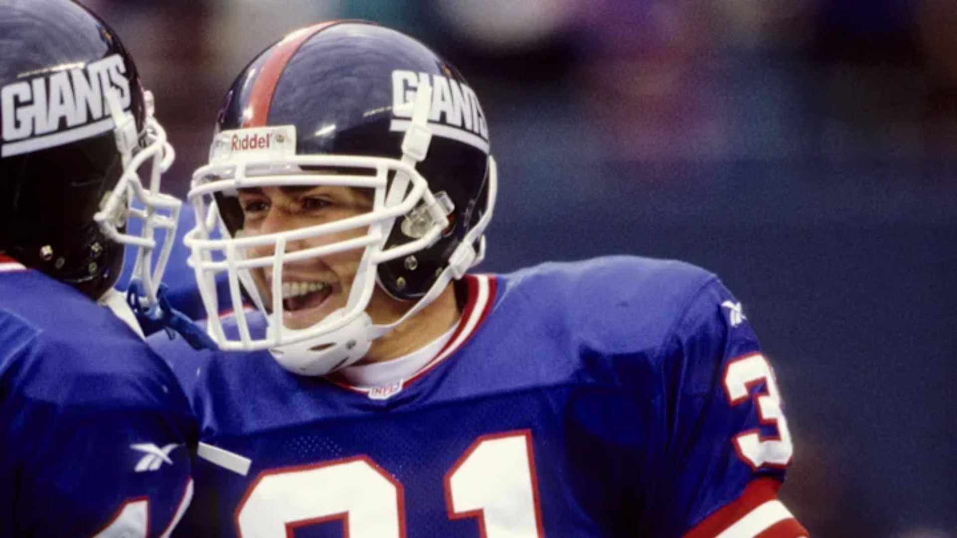 17. New York Giants (1986–1990) - “GIANTS” wordmark helmet