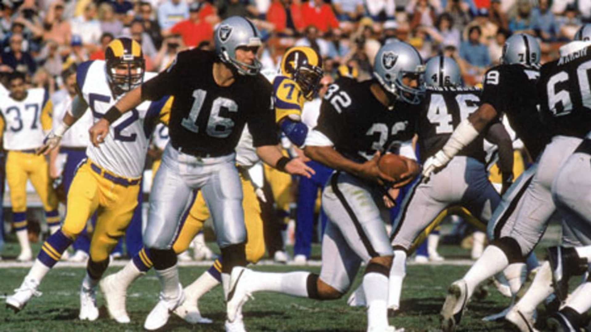 8. Oakland Raiders (1980–1984) - Silver & black intimidation