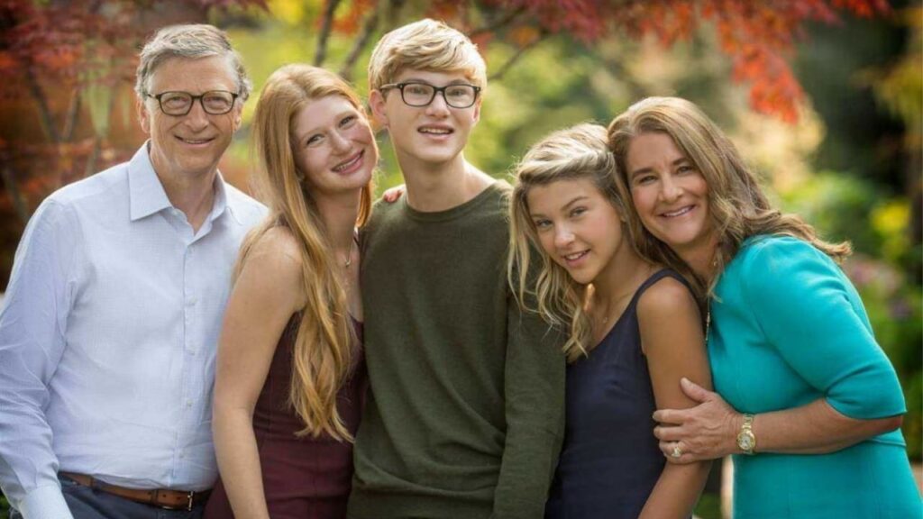 Bill Gates with his children