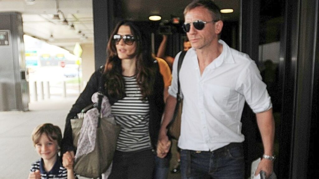 Daniel Craig with his children