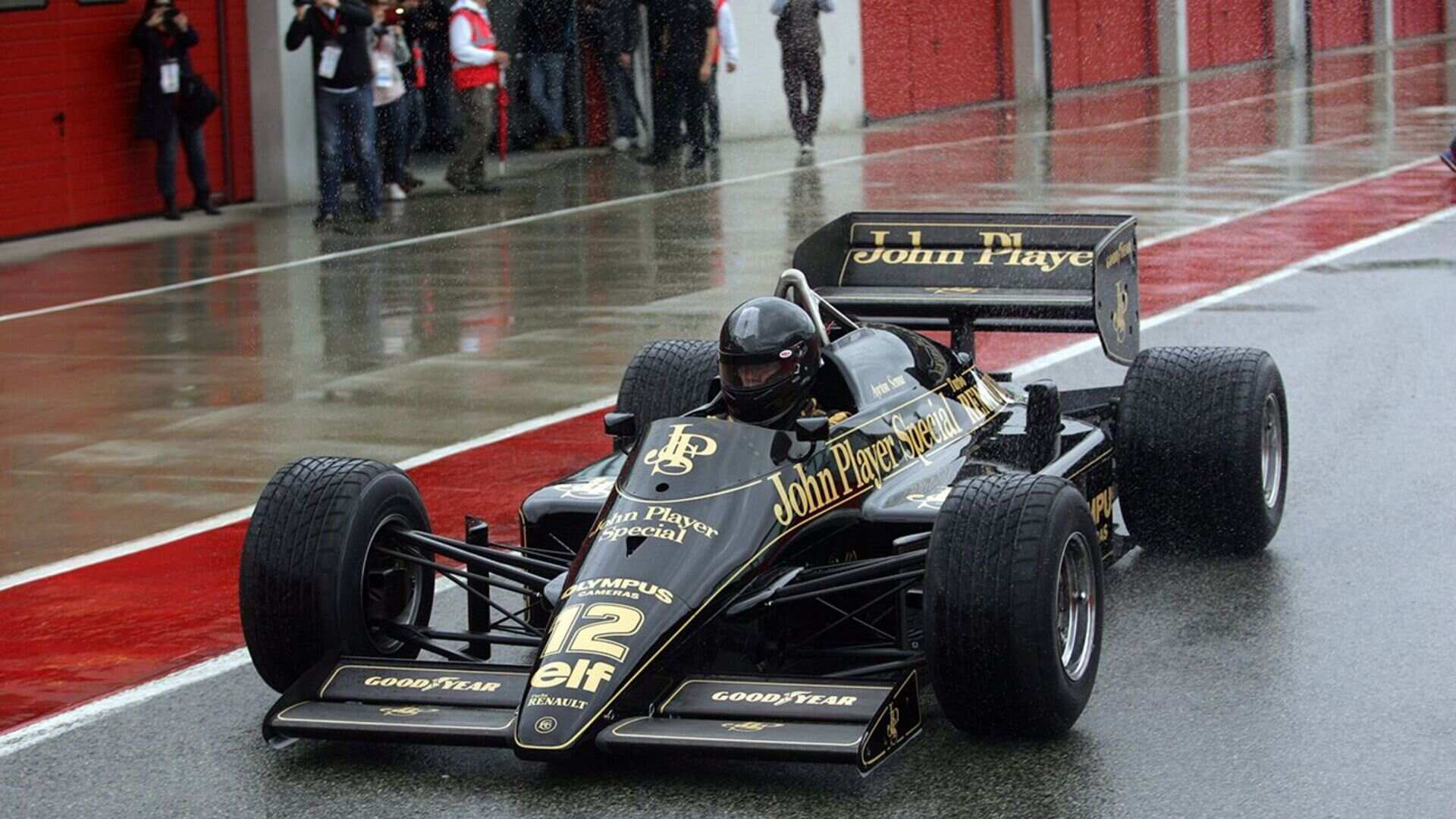 24. Lotus F1 Team – The Black Beauties