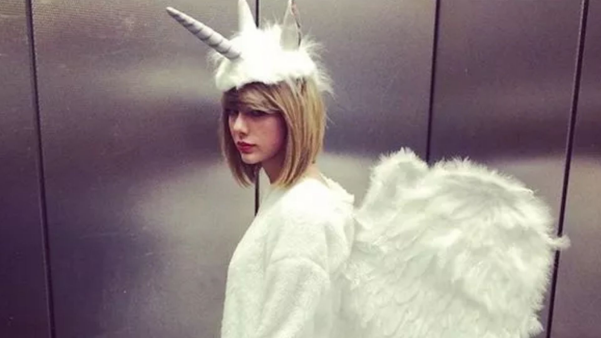 Taylor Swift as a Pegacorn