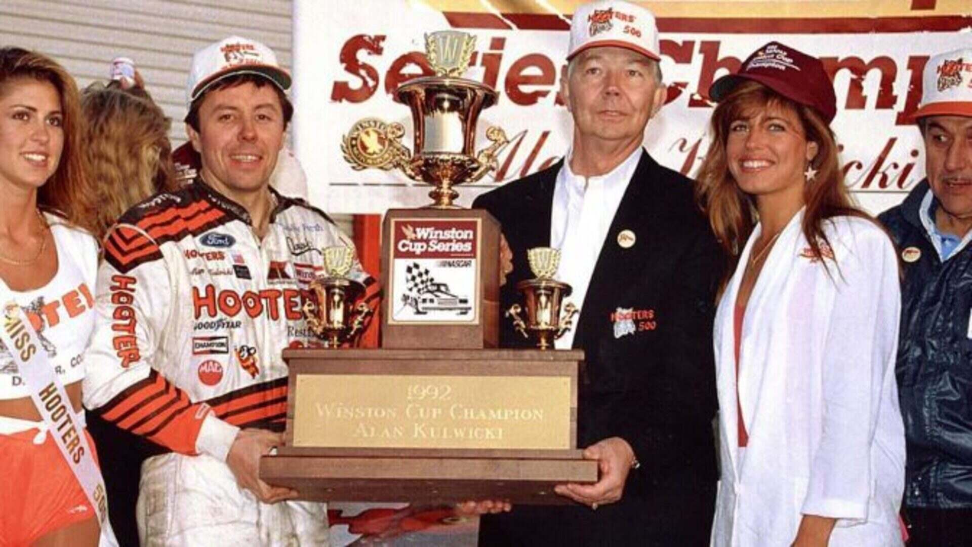 3. The 1992 Hooters 500 – A Historic Finale