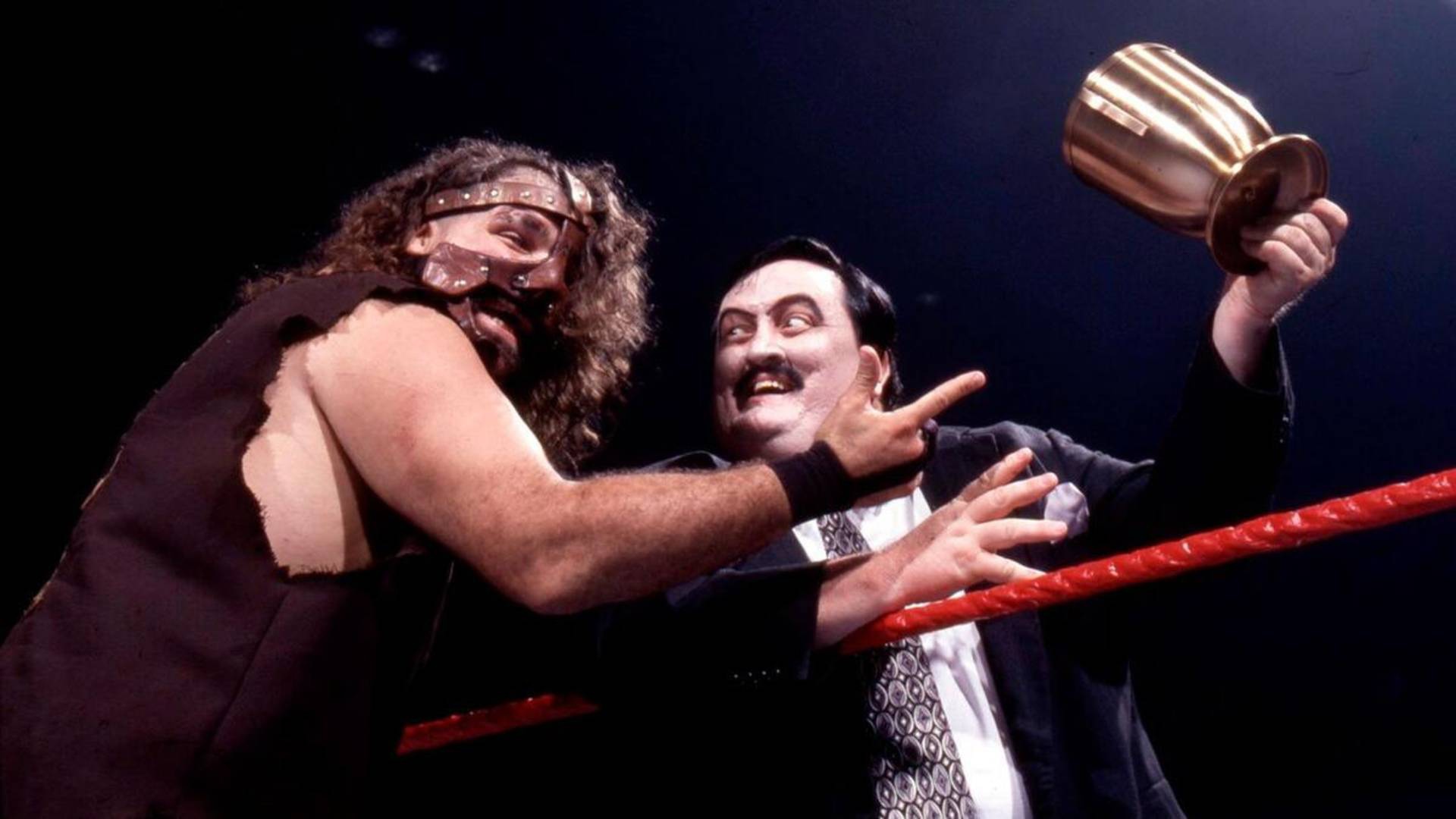 15- Paul Bearer betrays The Undertaker - WWF, 1996