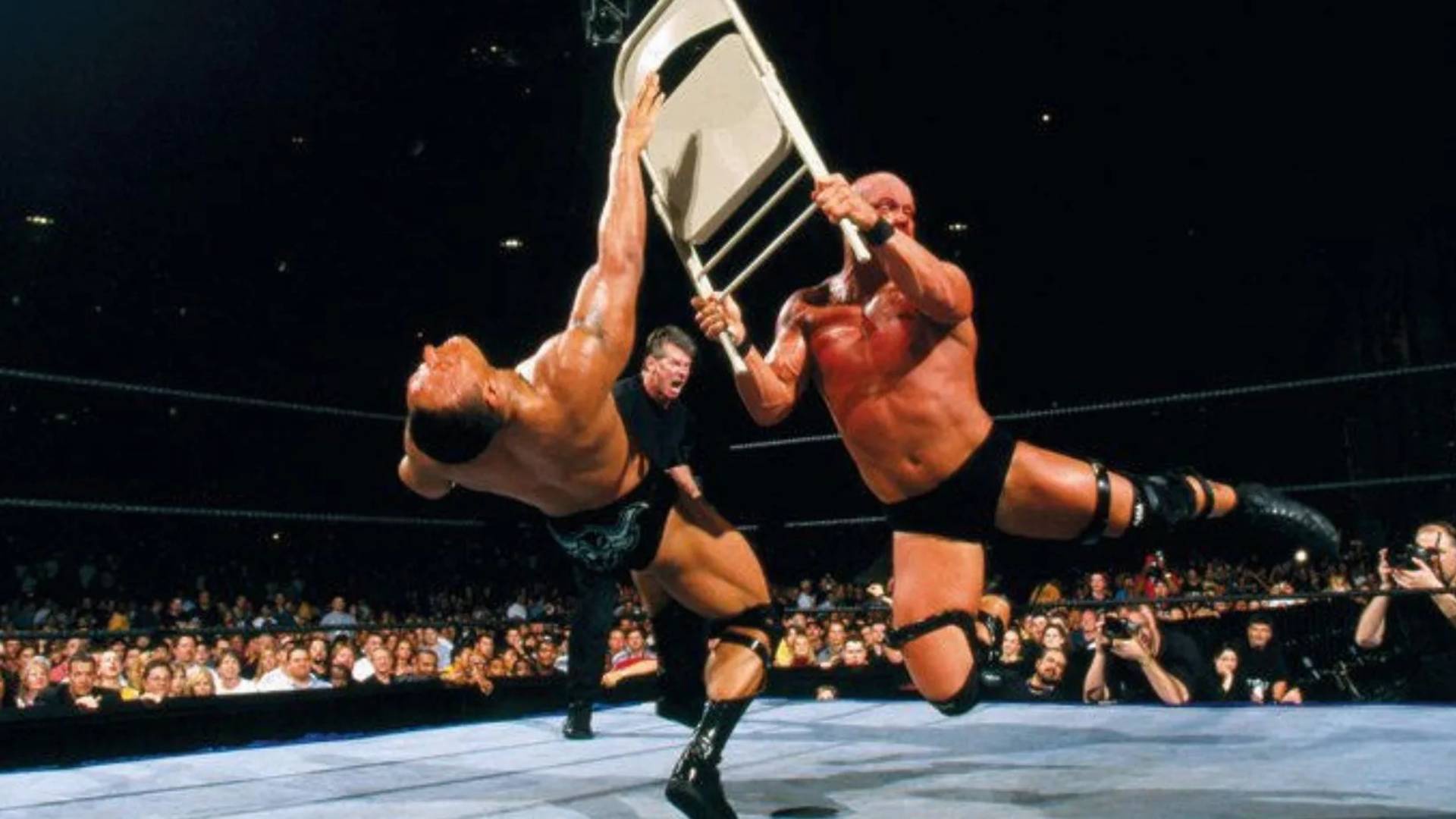 5- Stone Cold Steve Austin aligns with Mr. McMahon - WWF, 2001