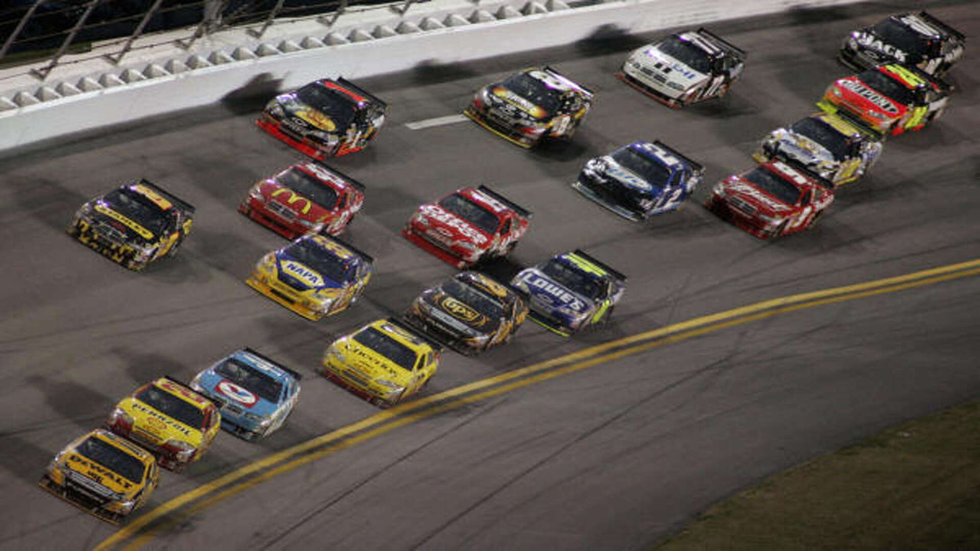 5. 2009 Daytona 500 – All Four Cars Struggle