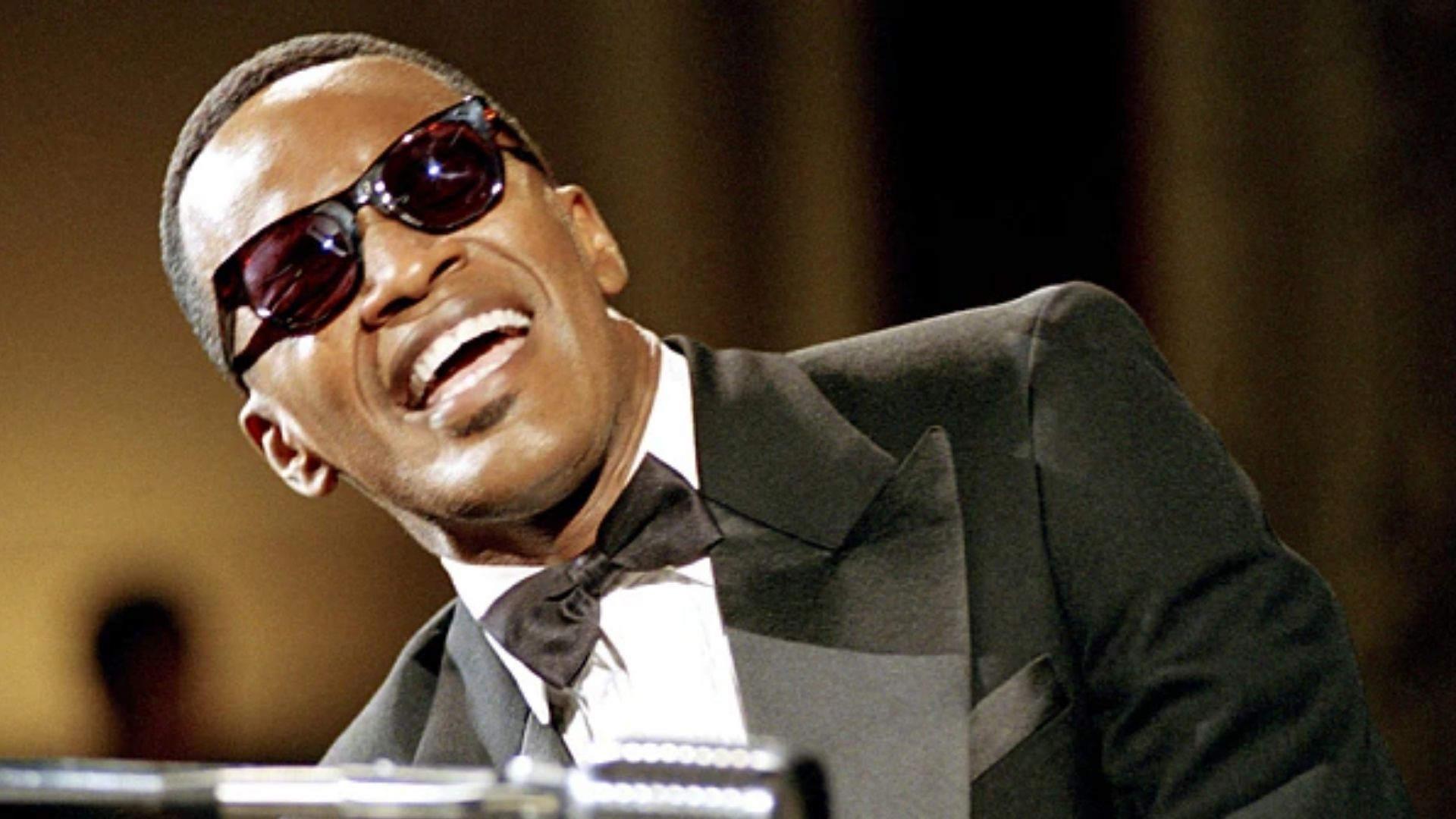 Jamie Foxx in Ray (2004)