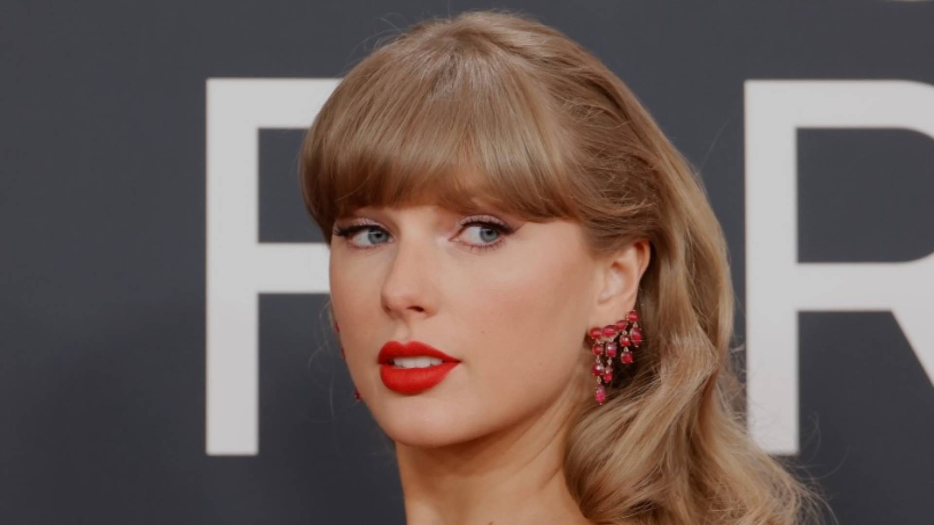 3. Taylor Swift– Nashville Predators (NHL)