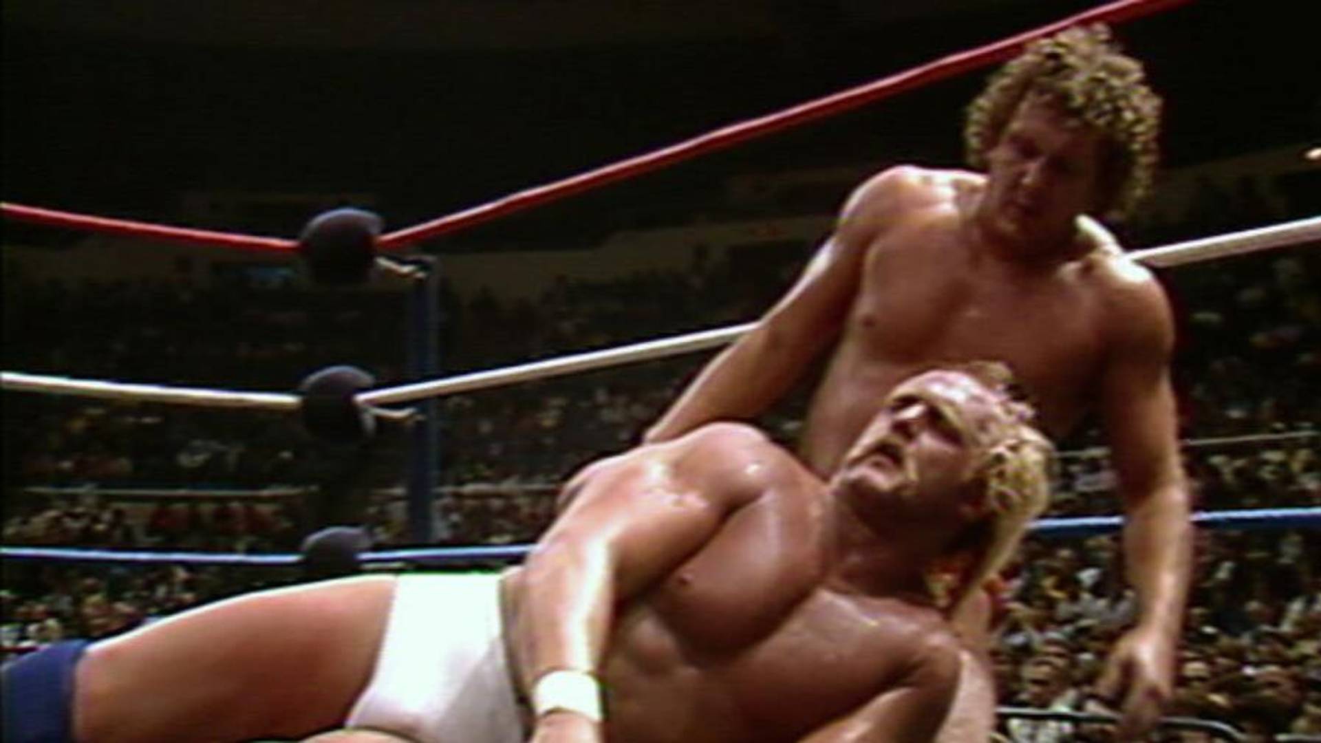 5- Hulk Hogan (c) vs. Bob Orton (SNME I - May 11, 1985)