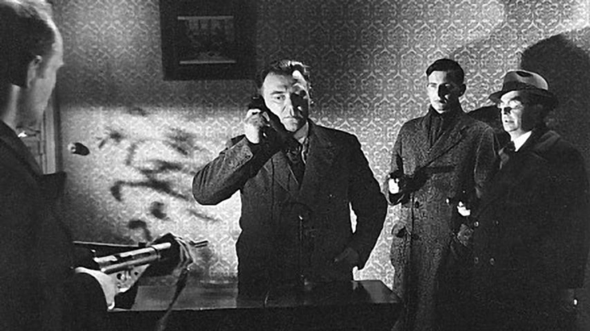 Bon Voyage (1944) - Alfred Hitchcock