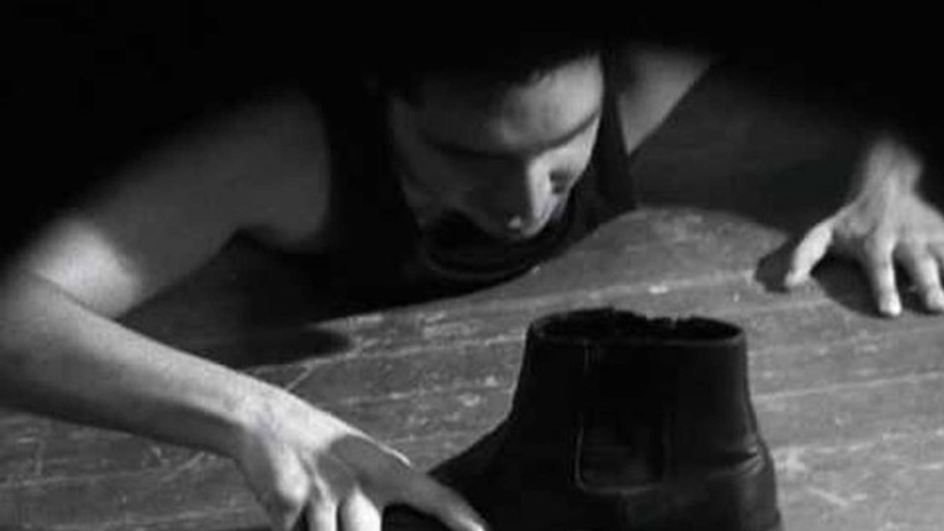 Doodlebug (1997) - Christopher Nolan