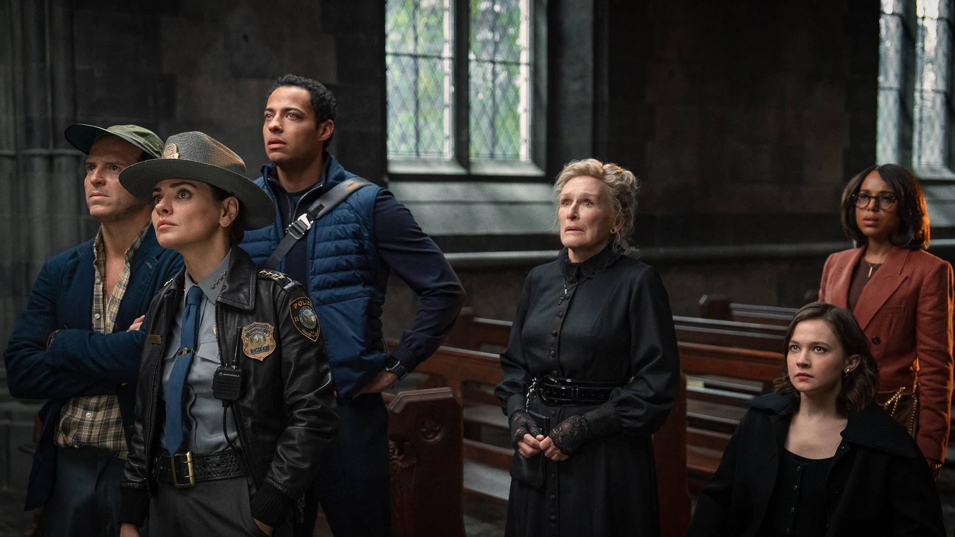 Wake Up Dead Man: A Knives Out Mystery