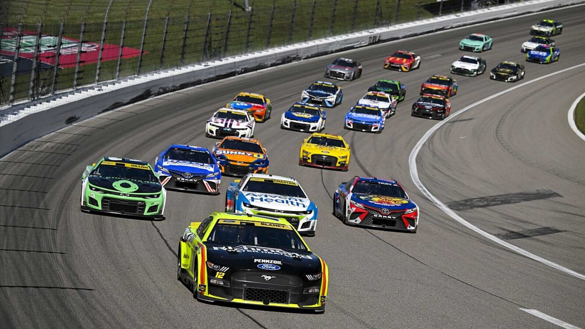 10. The Chase Format (2004)