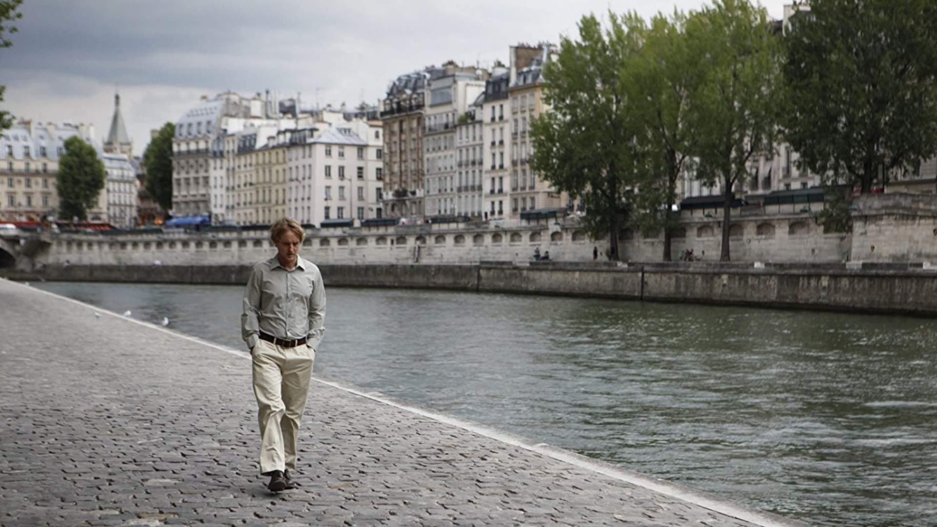 Midnight in Paris (2011)