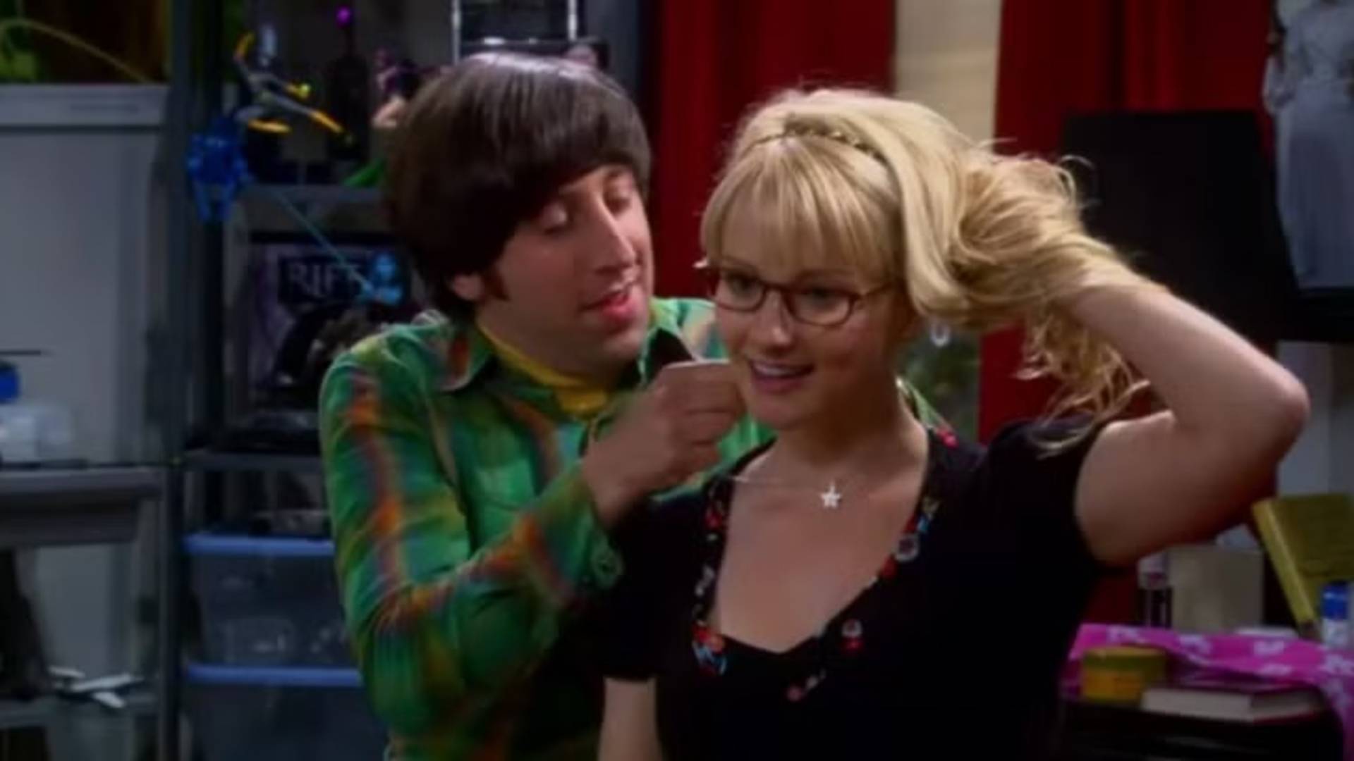 3. Howard's Star Necklace (Season 6)