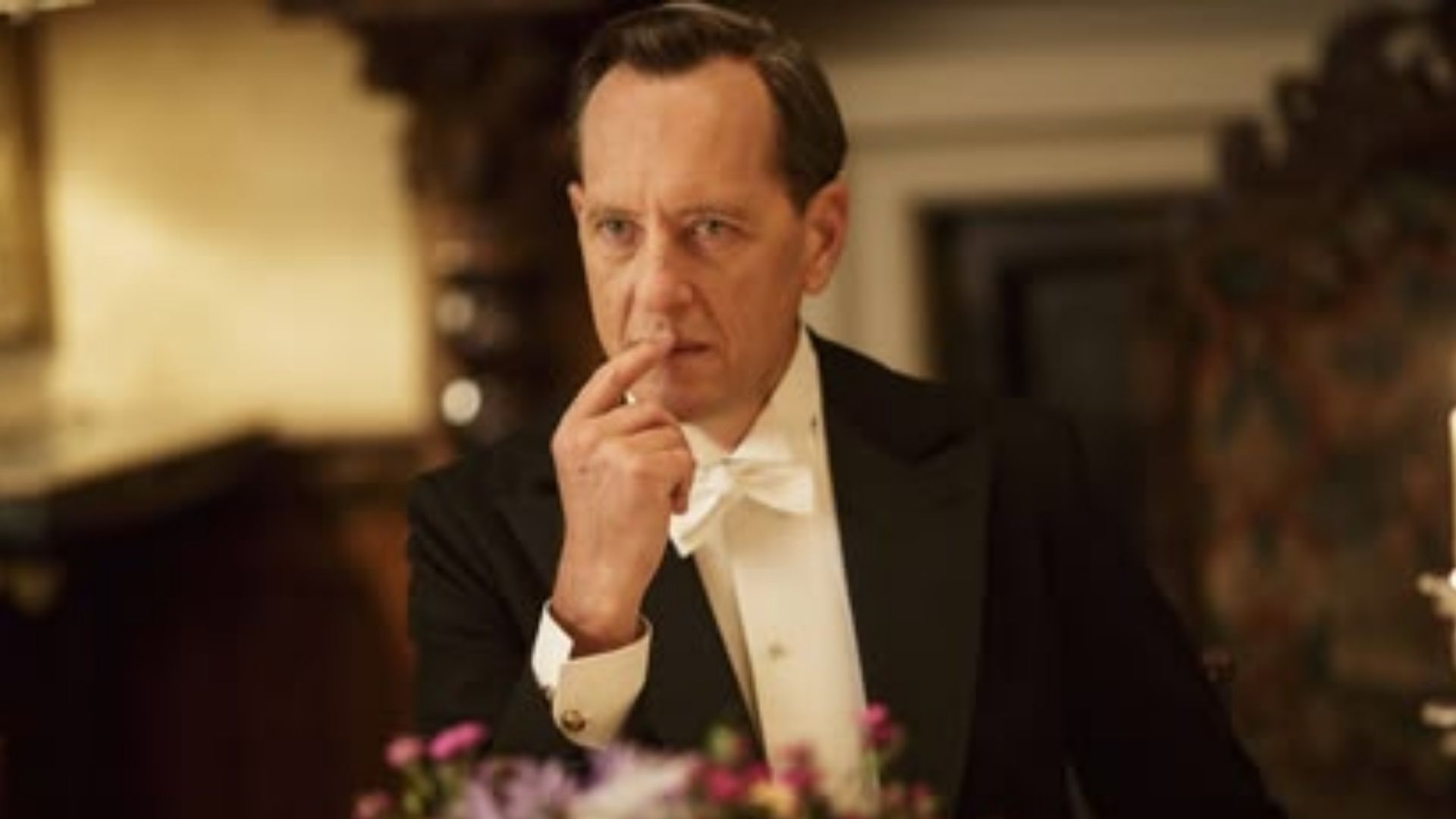 7. Episode #5.9 (Season 5, Episode 9)