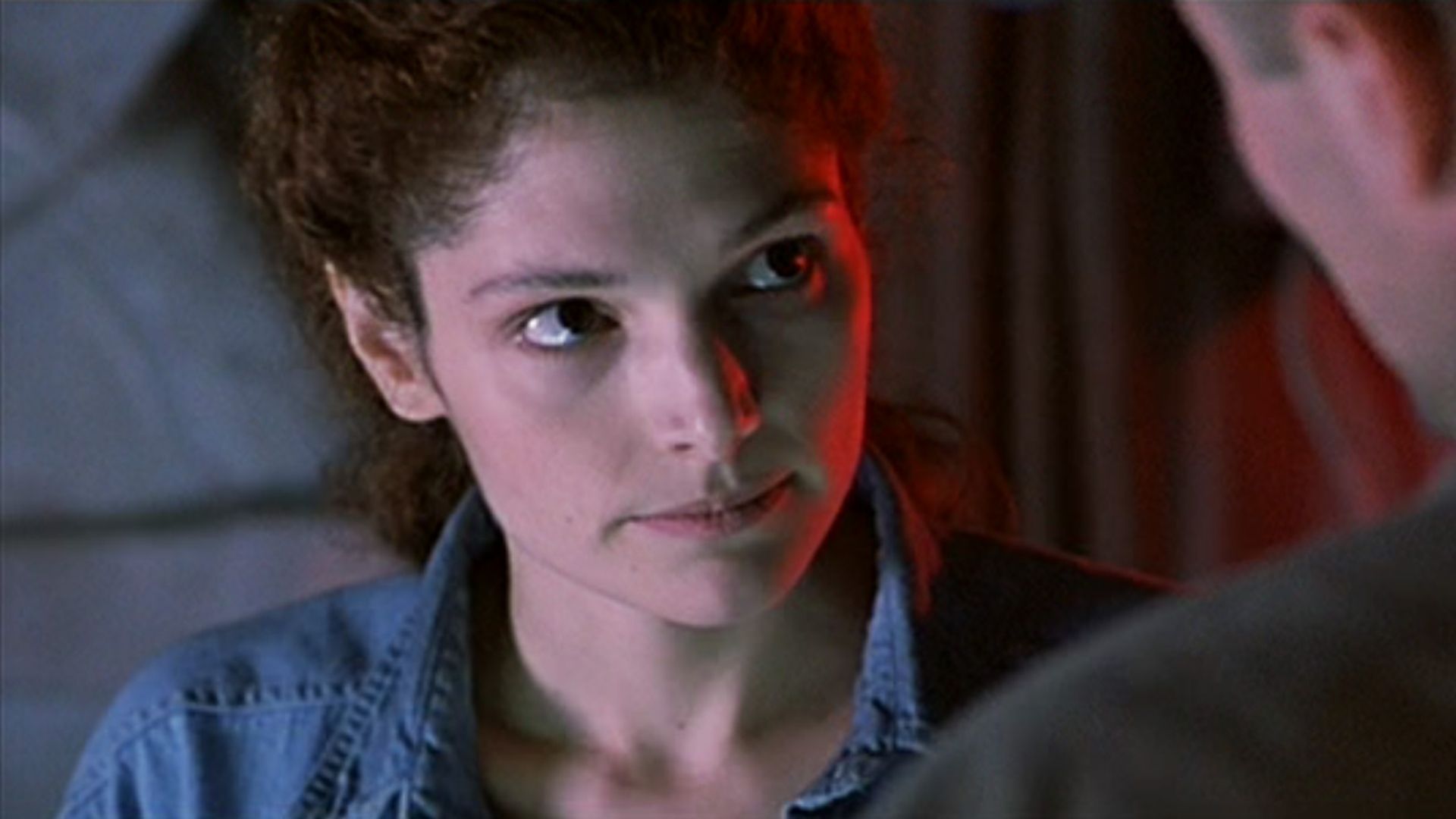 Mary Elizabeth Mastrantonio - Pushed Too Far on The Abyss