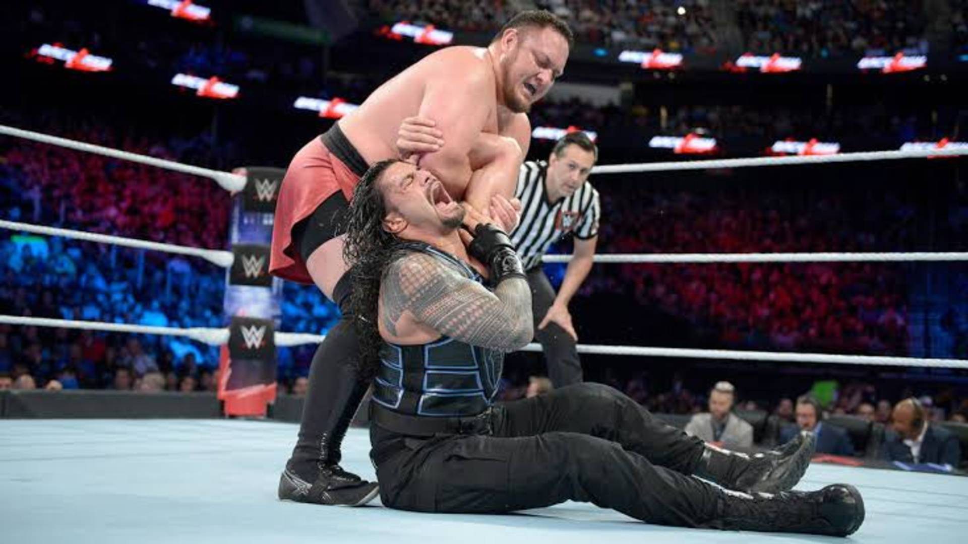 3.⁠ ⁠Roman Reigns vs. Samoa Joe