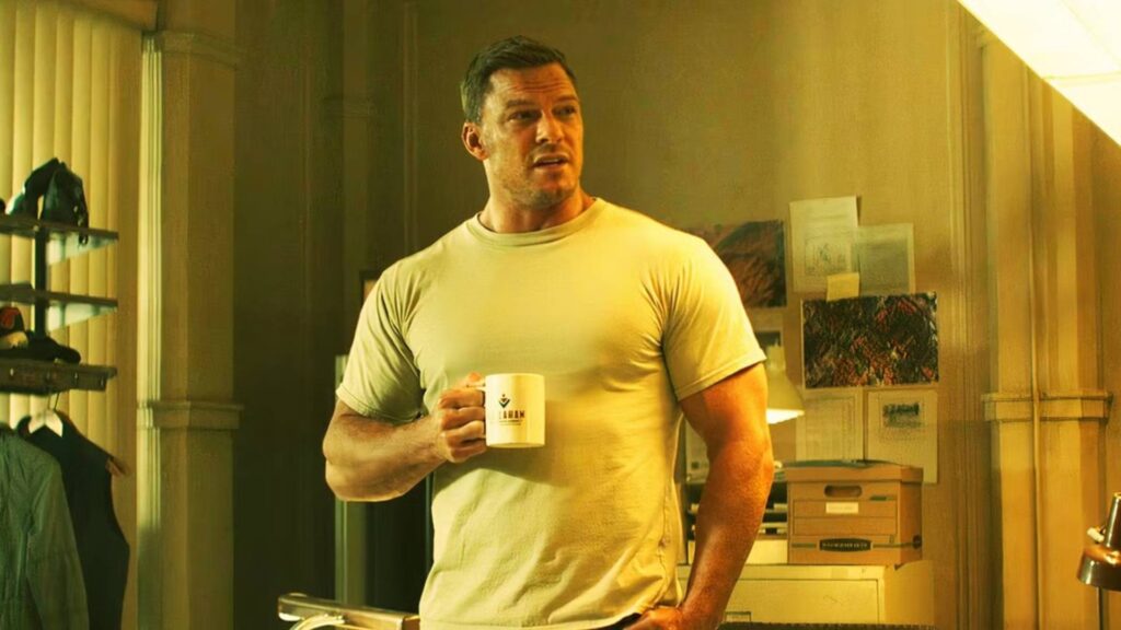 Alan Ritchson in Reacher