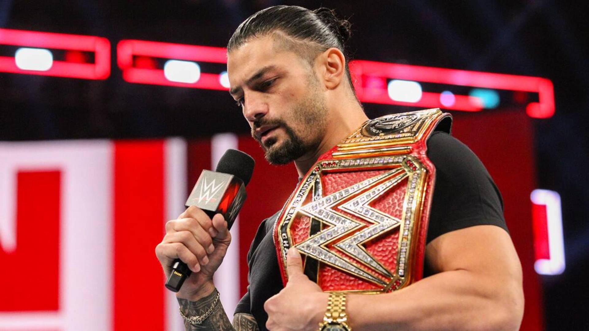 2- Roman Reigns - WWE Universal Championship (2018)