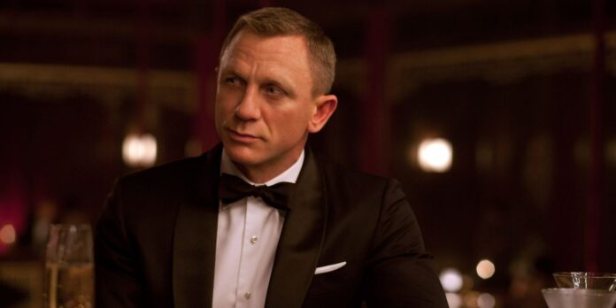 Daniel Craig as James Bond (Image: Universal Pictures)
