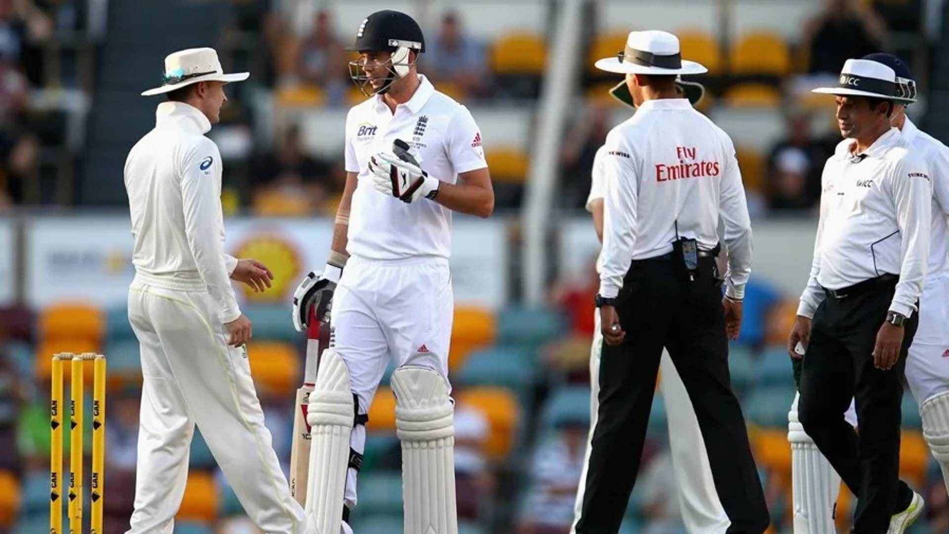 Michael Clarke 'Broken Arm' Threat