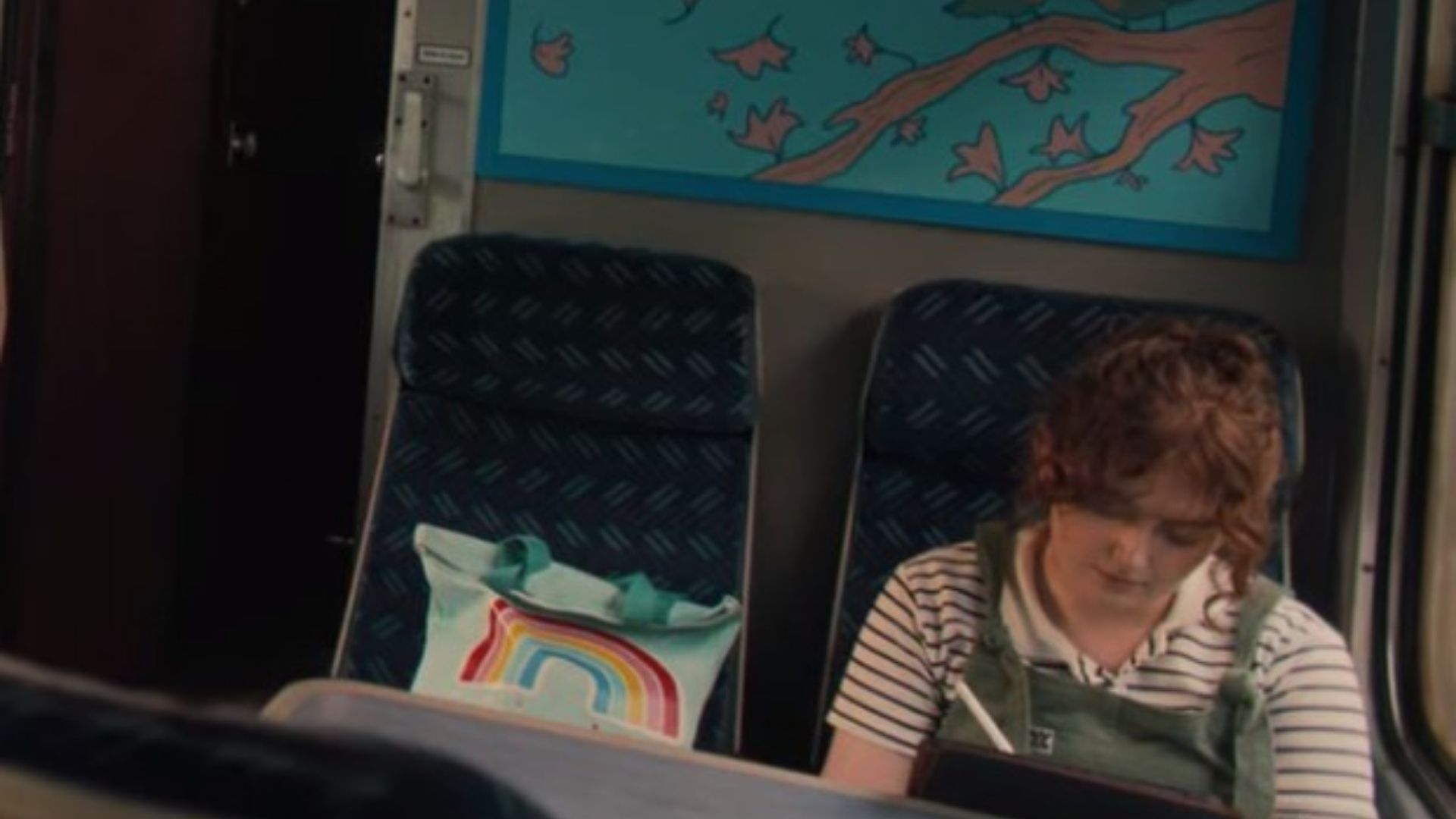 Author Alice Oseman Has A Cameo In Heartstopper Season 1