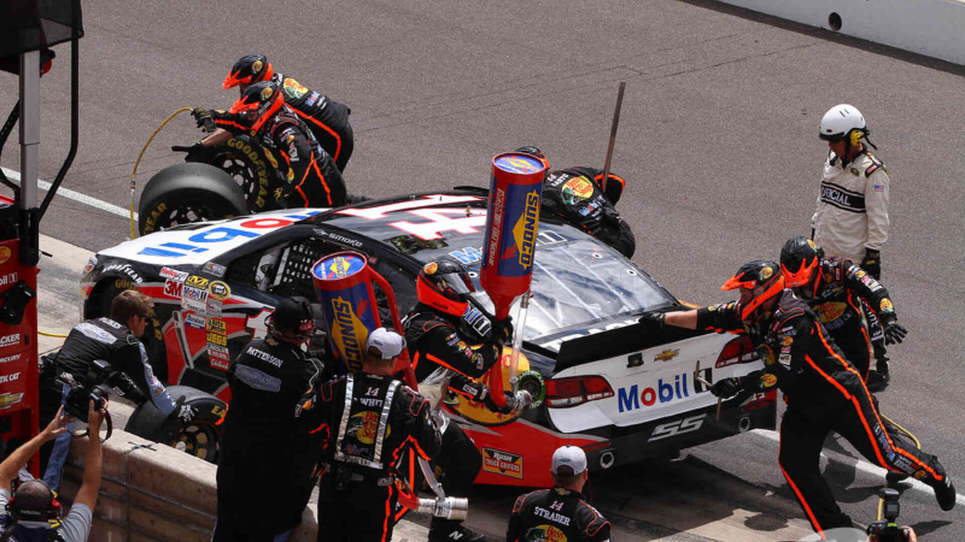 4. Tony Stewart – 2014 Stewart-Haas Crew
