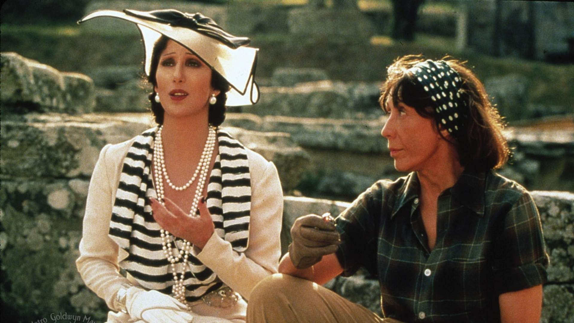 Tea with Mussolini (1999)