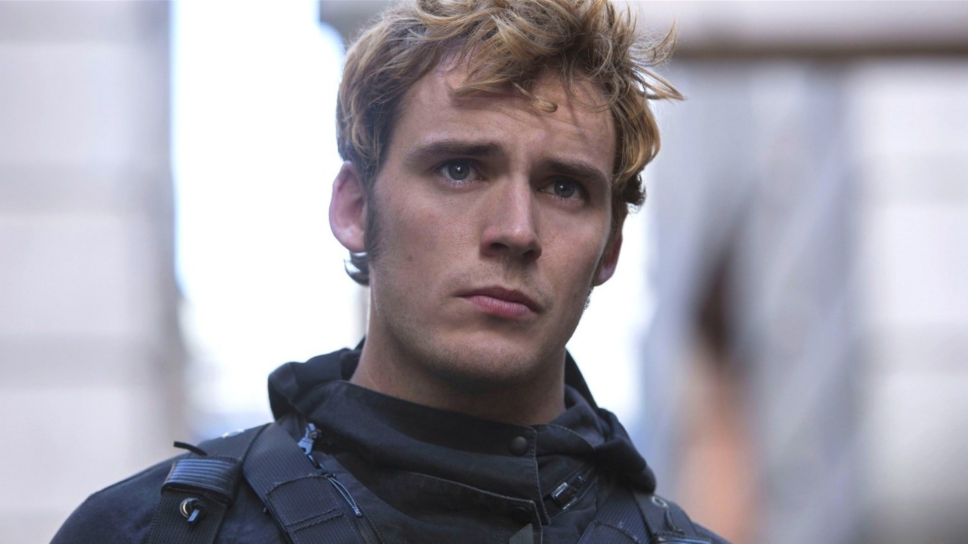 2. Lying to the Star Squad (Getting Finnick Killed)