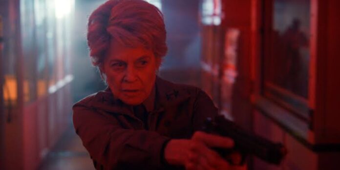 Linda Hamilton as Kay (Image: Netflix)