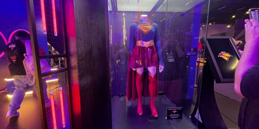 New Look at Supergirl's costume (Image: SR)