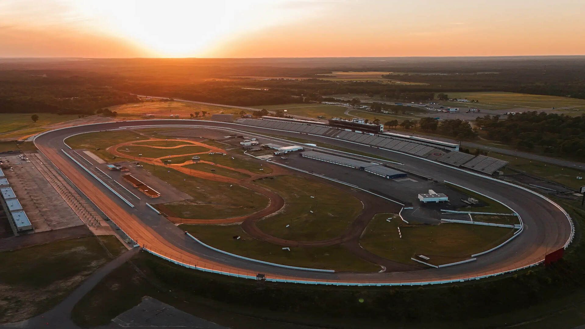 6. Rockingham Speedway (1.017 miles, often treated like a short track)