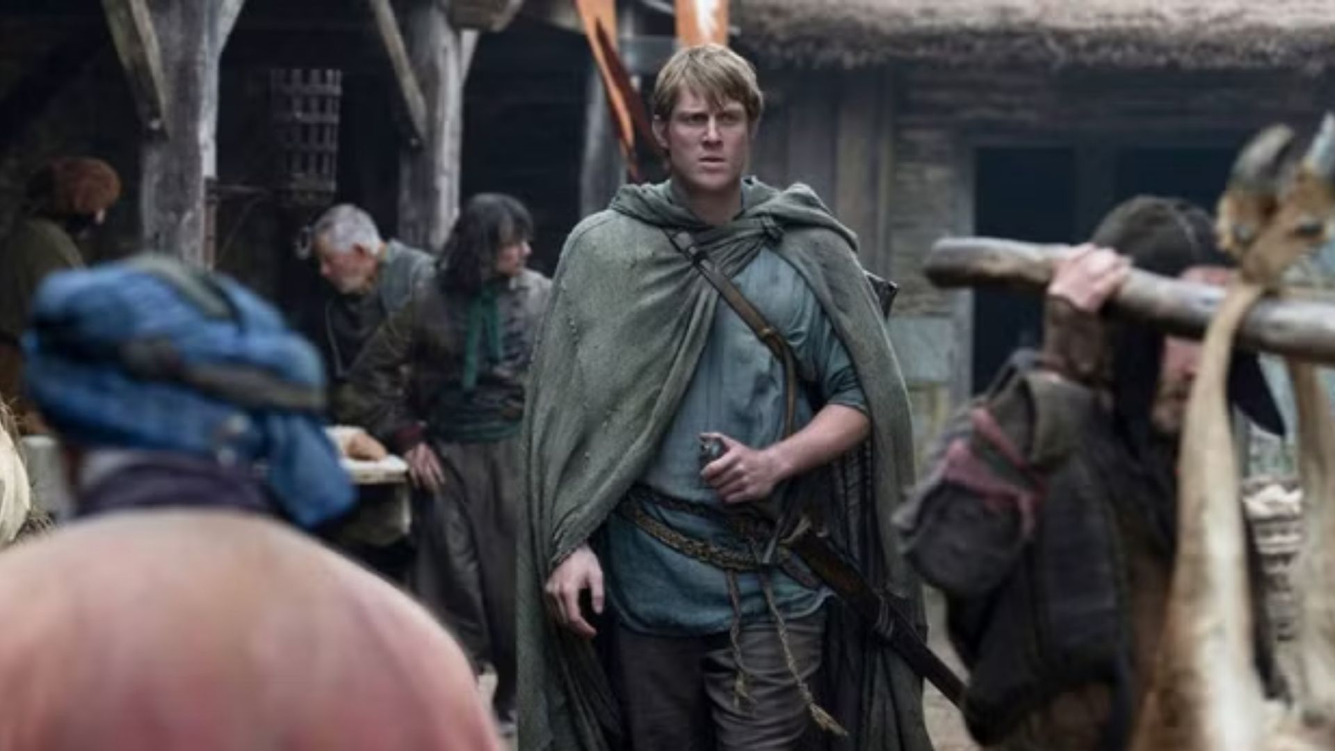Peter Claffey as Ser Duncan