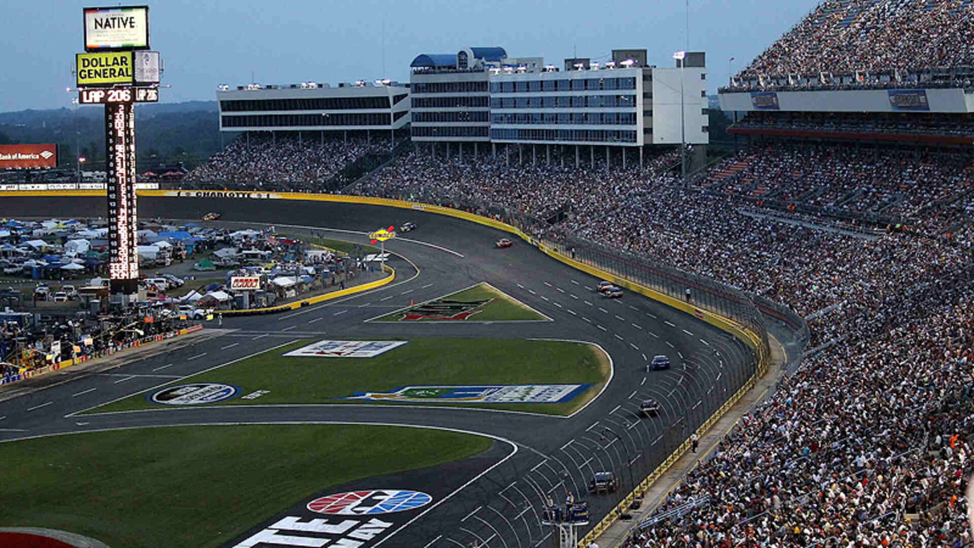 8. Charlotte Motor Speedway (Oval)