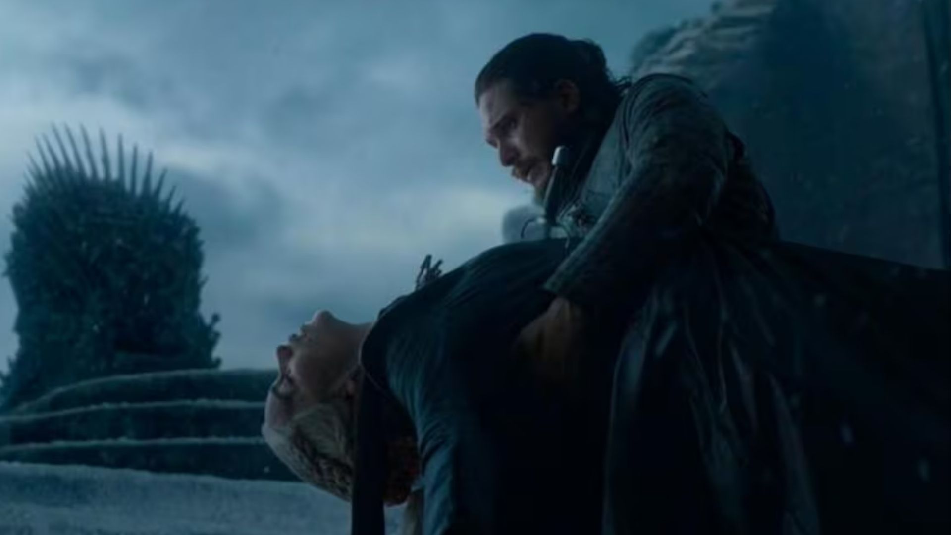 Jon Snow Kills Daenerys Targaryen (Season 8, Episode 6)
